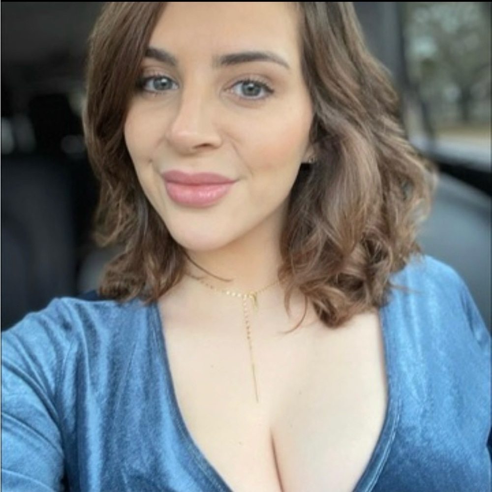 Meet your Posher, Kayla